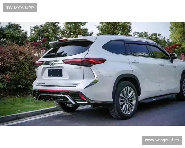 全新丰田皇冠陆放改头换面 卖场定位升级 老汉兰达兄弟彻底分家 全新丰田皇冠陆放改头换面 卖场定位升级 老汉兰达兄弟彻底分家